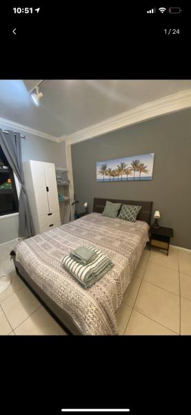 3 Hollywood Beach Studio